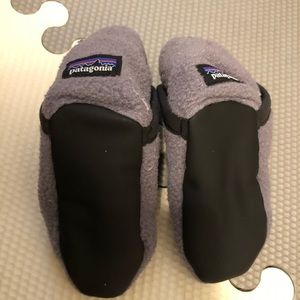 Patagonia baby Synchilla booties.